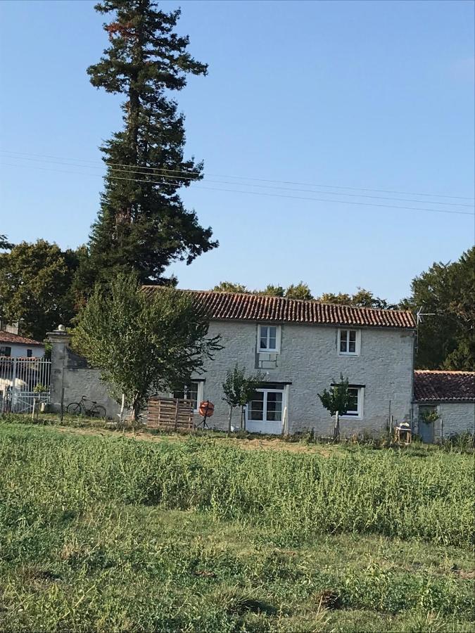 Bed and Breakfast Le Logis Du Plessis Chaniers Exterior foto